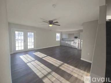 Main picture of 203 River Oaks Dr