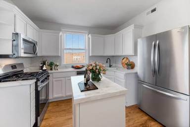 Main picture of 5408 N Campbell Ave