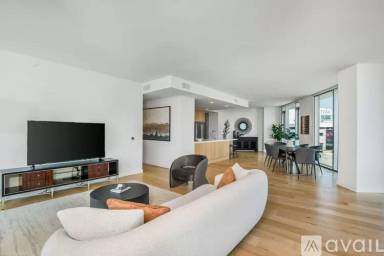 Main picture of 8500 Burton Way