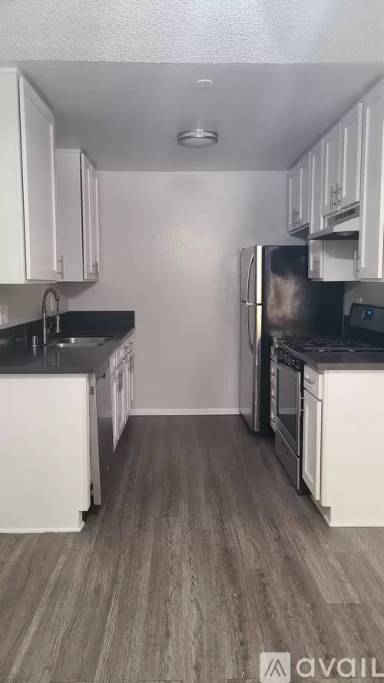 Main picture of 7902 Holt Dr