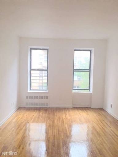 Main picture of 404 E 83rd St
