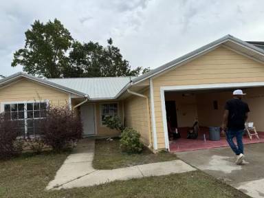 Main picture of 342 Lacosta Ave