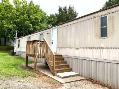 Main picture of 109 Davis St