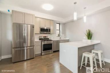 Main picture of 5040 S Saint Lawrence Ave