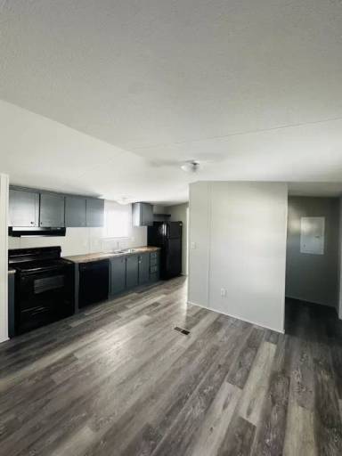 Main picture of 33230 Walker North Rd