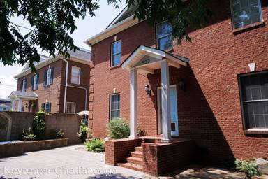 Main picture of 527 Barton Ave