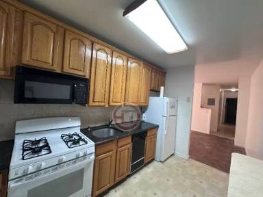 Main picture of 1922 Edison Ave