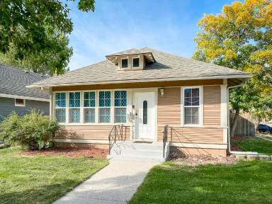 Main picture of 2302 Van Lennen Ave