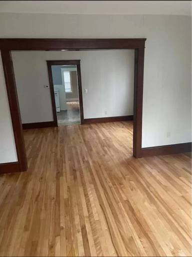 Main picture of 323 Lincoln St