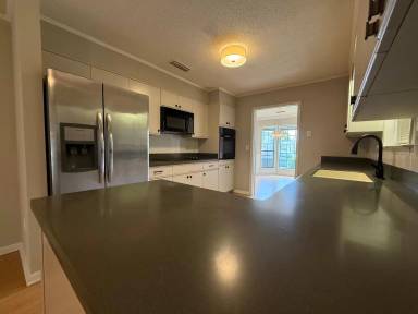 Main picture of 3916 Elm Ave