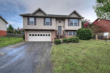Main picture of 240 New Hope Rd