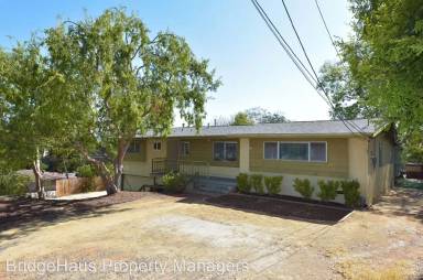 Main picture of 2120 Bernardo Ave