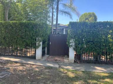 Main picture of 14816 Covello St