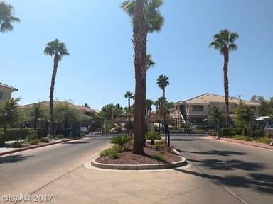 Main picture of 10525 Autumn Pine Ave