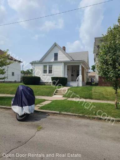 Main picture of 239 E Woodland Ave