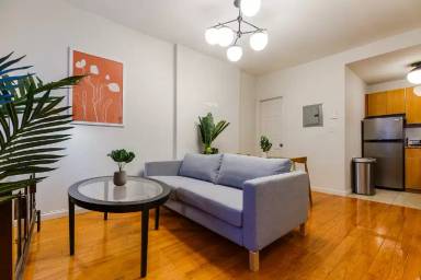 Main picture of 126 Lexington Ave