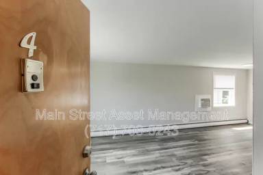 Main picture of 2714 Woodlawn St