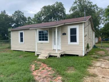 Main picture of 3008 Fisher Dr