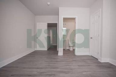 Main picture of 2522 N Chadwick St