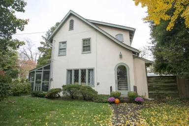 Main picture of 9 Rebel Rd
