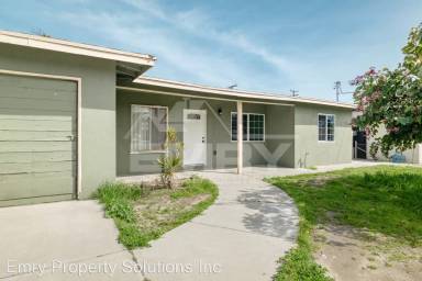 Main picture of 4514 Harlan Ave