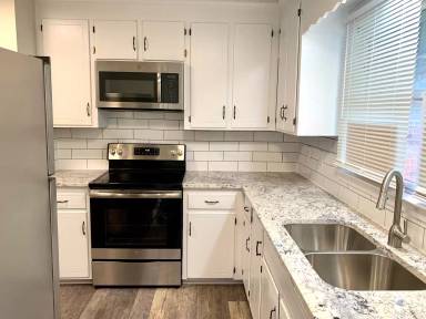 Main picture of 1296 Ebenezer Rd