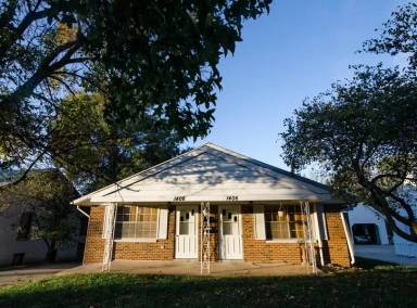 Main picture of 1406 W Main St
