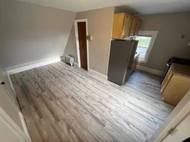 Main picture of 410 N State St