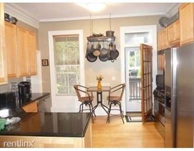 Main picture of 38 Hanson St