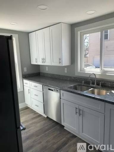 Main picture of 237 Summit Ave