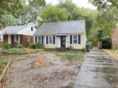 Main picture of 605 Houston St