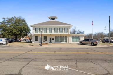 Main picture of 132 Jefferson St