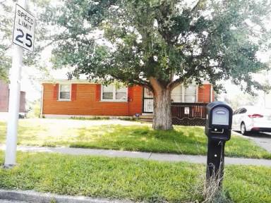Main picture of 562 Radcliffe Rd