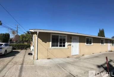 Main picture of 1252 Palm St