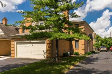 Main picture of 4849 Dierker Rd