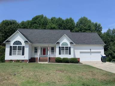 Main picture of 203 Clayside Dr