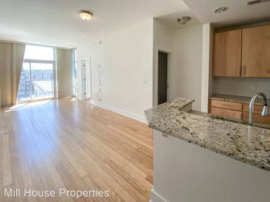 Main picture of 140 West Franklin