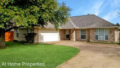 Main picture of 602 Coachlight Ct