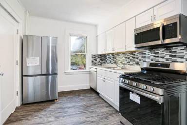 Main picture of 3142 Fairfield Ave