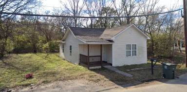 Main picture of 2400 Crutchfield St