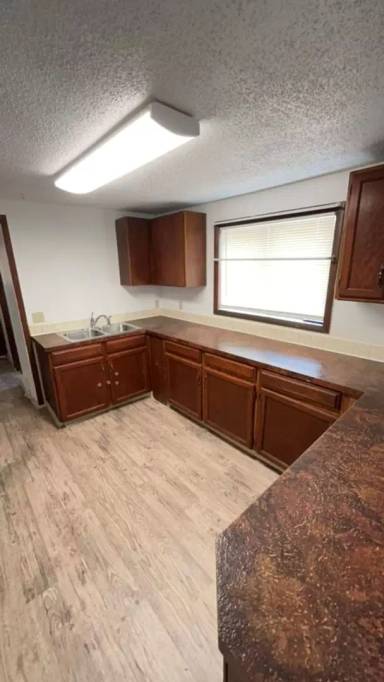 Main picture of 614 Maple St