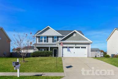 Main picture of 239 Grovemere Ln