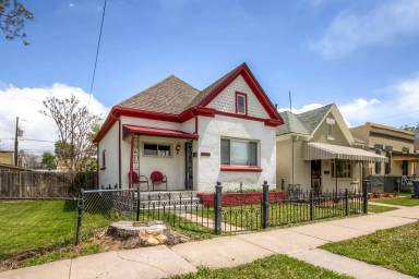 Main picture of 3722 N Lafayette St