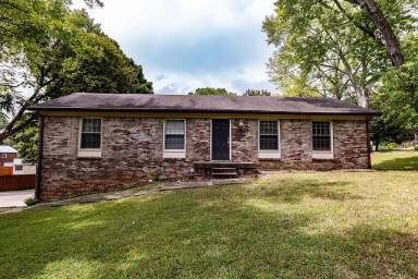 Main picture of 205 Lady Marion Dr