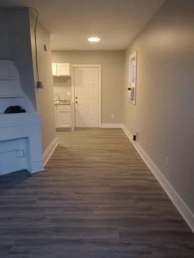 Main picture of 310 W 6th Ave