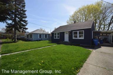 Main picture of 2401 E 9th St