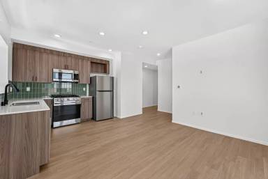 Main picture of 4080 32nd St
