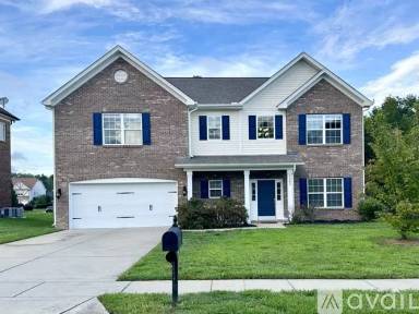 Main picture of 2482 Chatham Dr