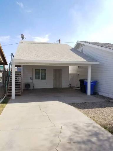 Main picture of 743 S 6th St