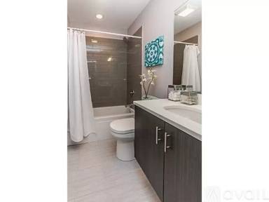 Main picture of 2518 W Harrison St
